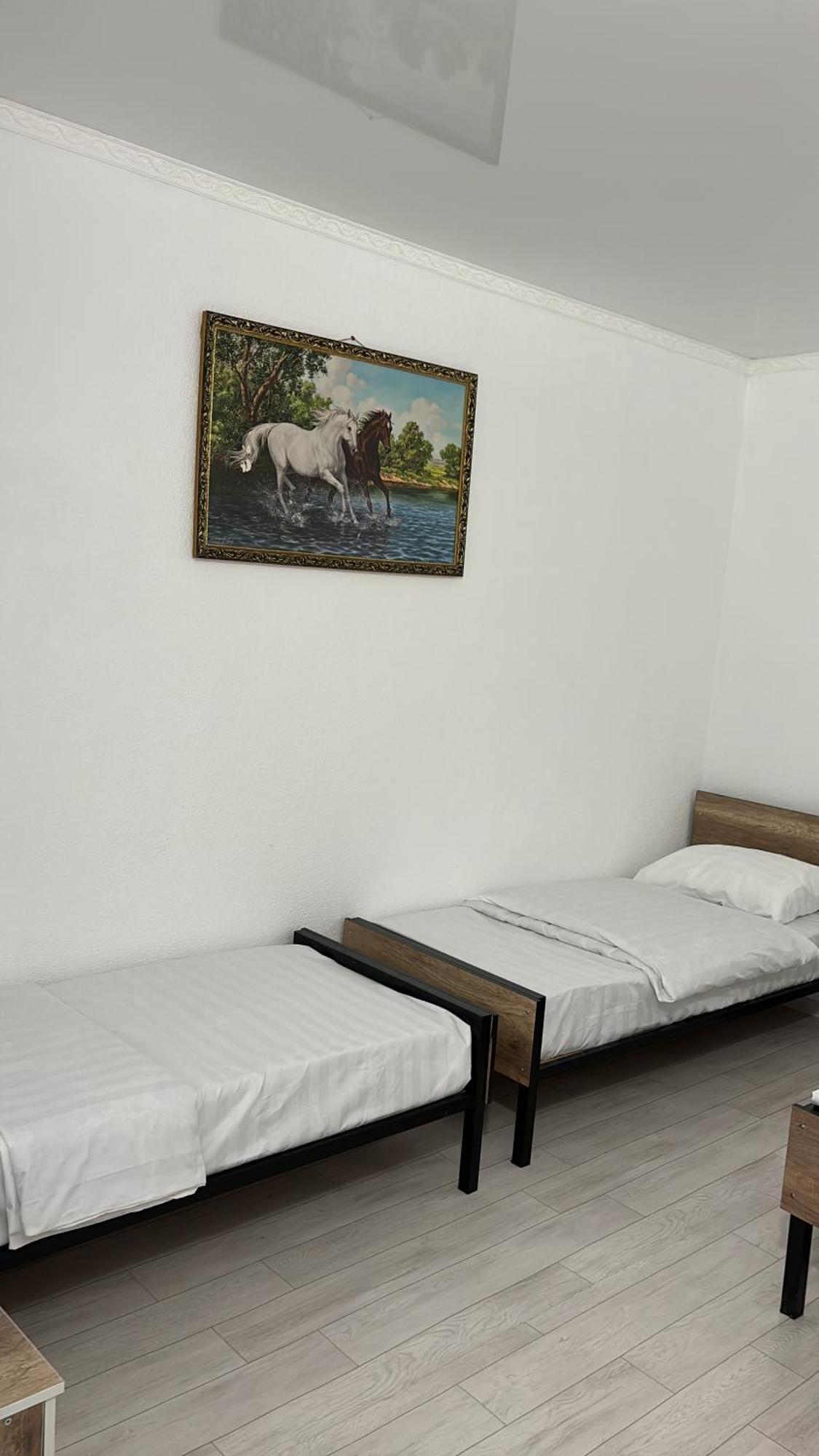 Hostel,Halal Хостел,Халал Tokmok Екстер'єр фото