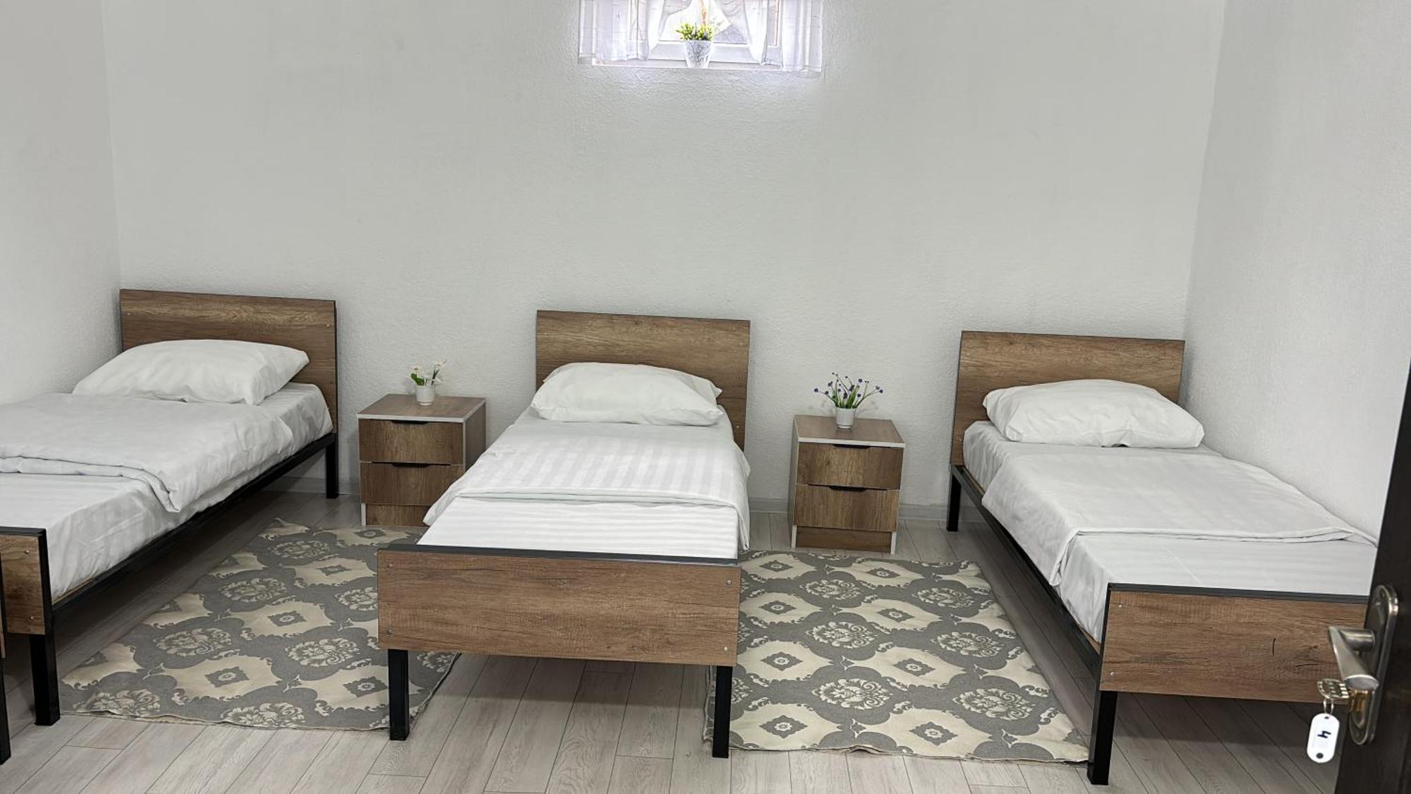 Hostel,Halal Хостел,Халал Tokmok Екстер'єр фото