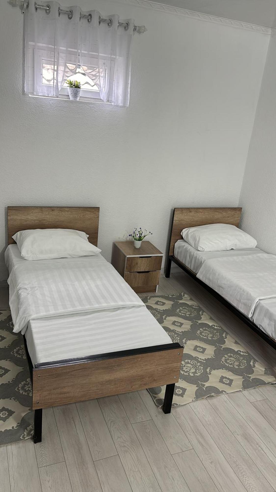 Hostel,Halal Хостел,Халал Tokmok Екстер'єр фото